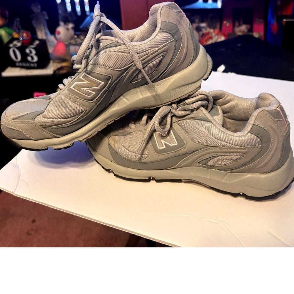 New Balance 490 size 8  Women's Gray